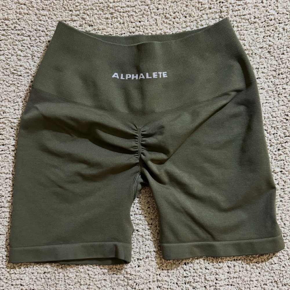 Alphalete Amplify Shorts 4.5”